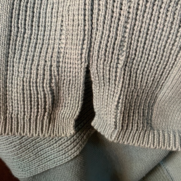 Liz Claiborne 100% Cotton V-Neck Sweater - Picture 5 of 5